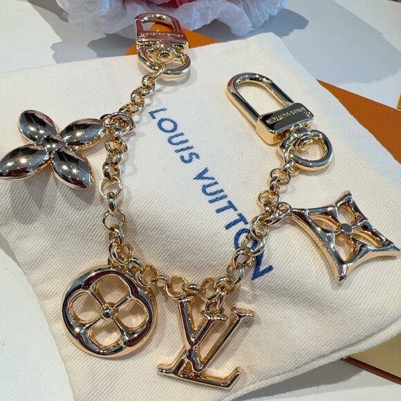 Louis Vuitton Gold - Toned Charm Chain Keychain/Bag Accessory - Picture 5 of 5